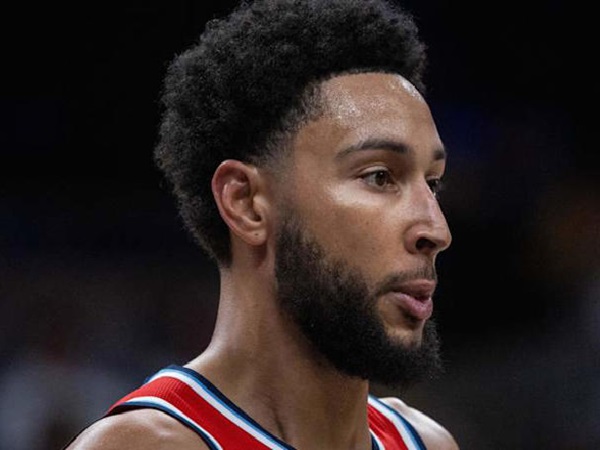 Ben Simmons Bereaksi terhadap Debut Kandang Lawan Hornets