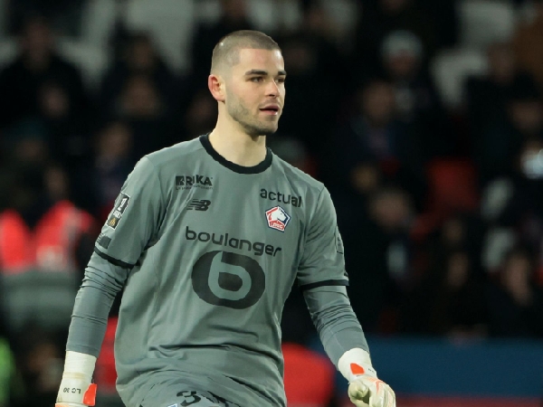Chelsea disarankan merekrut kiper Lille, Lucas Chevalier