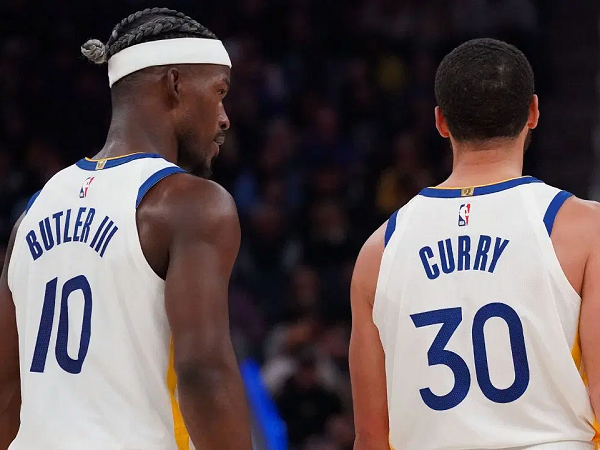 Jimmy Butler siap step up saat Stephen Curry diberi waktu istirahat Steve Kerr.