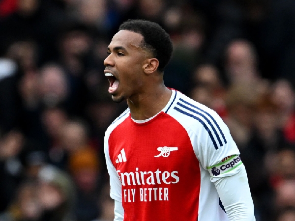 Al-Nassr membidik bek tengah Arsenal, Gabriel Magalhaes