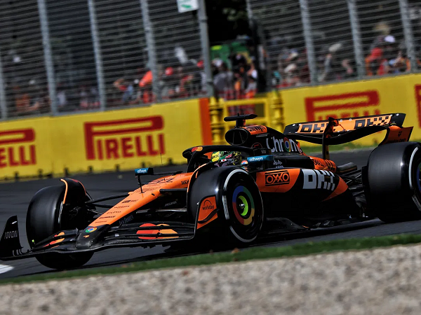 Zak Brown sayangkan Oscar Piastri yang tergelincir di GP Australia.