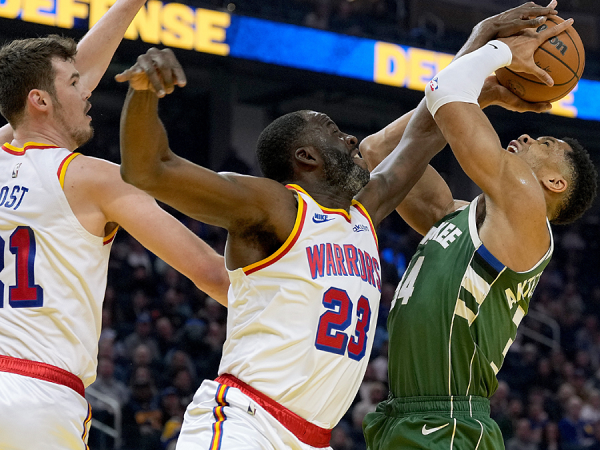 Draymond Green optimistis bisa sabet gelar Defensive Player of the Year.