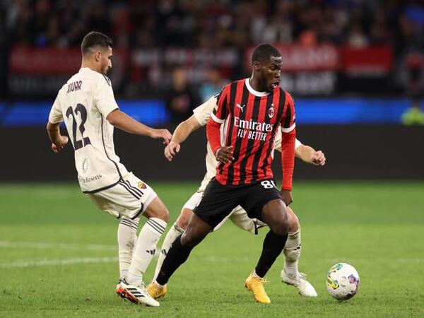 Gelandang asal Amerika Serikat yakni Yunus Musah, mengaku kini mulai terbiasa dengan tekanan sebagai pemain AC Milan / via Getty Images
