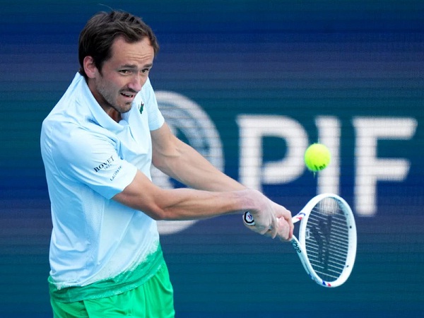 Daniil Medvedev Tertunduk Lesu, Jaume Munar Melenggang Di Miami