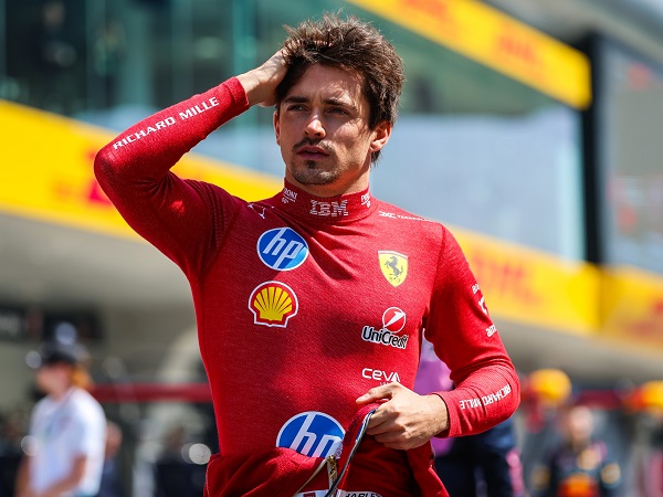 Charles Leclerc sadar diri belum secepat Lewis Hamilton.
