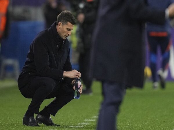 Thiago Motta buka suara kepada awak media sehari setelah ia resmi dipecat oleh Juventus / via Getty Images