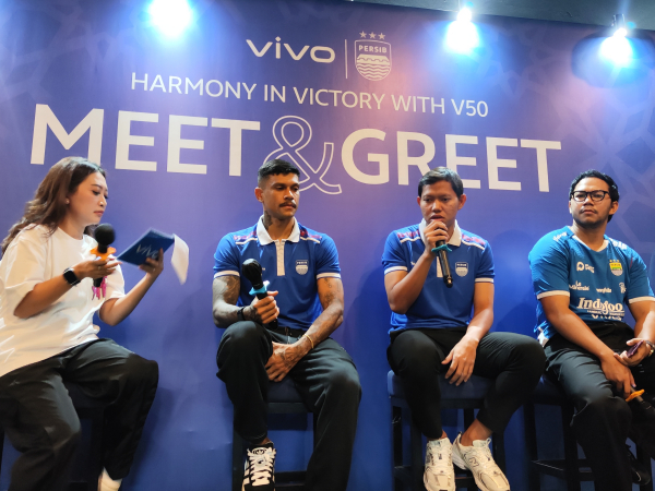 Dua pemain Persib hadiri launching produk terbaru vivo