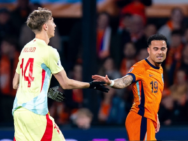 Dean Huijsen dan Justin Kluivert baru saja berjumpa di pentas internasional