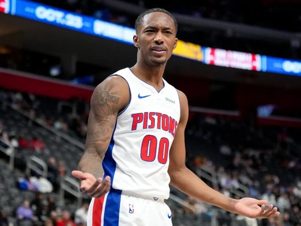 Ron Holland Bermain Fenomenal Saat Mengalahkan Pelicans