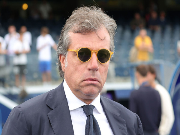 Pasca Thiago Motta, Direktur Olahraga Cristiano Giuntoli disebut juga berpotensi untuk dipecat oleh Juventus dalam waktu dekat / via Getty Images