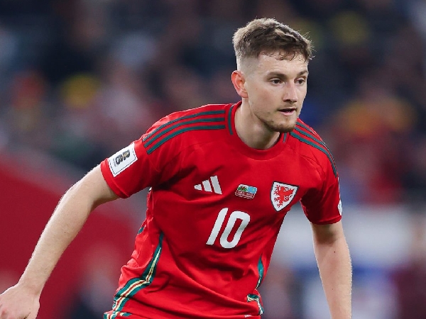 David Brooks menyelematkan satu poin penting bagi Wales