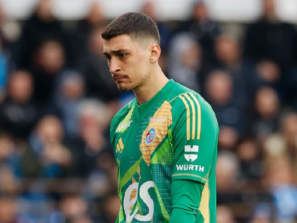 Kiper Chelsea, Djordje Petrovic, menikmati masa pinjamannya di Strasbourg