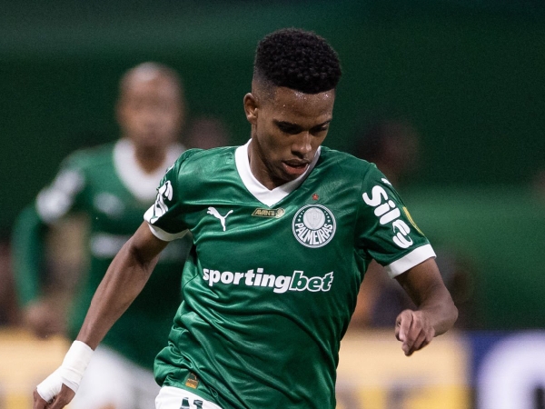 Estevao Willian baru bisa bergabung dengan Chelsea saat berusia 18 tahun