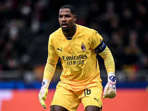 Kontrak Belum Jelas, Mike Maignan Jadi Incaran Chelsea dan Aston Villa