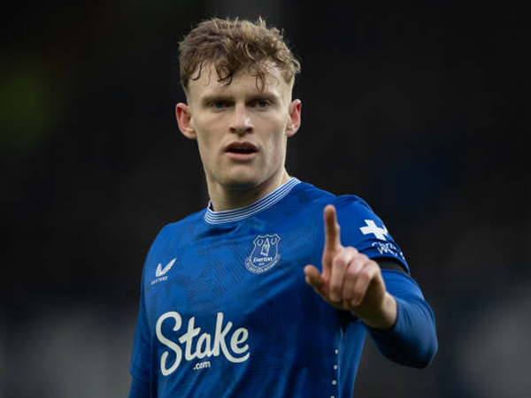 Liverpool Masih Minati Jarrad Branthwaite, Dilema Besar untuk Everton