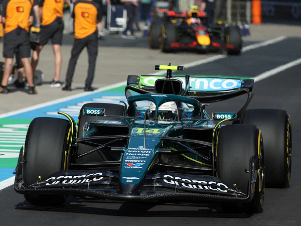 Aston Martin bagi tim untuk F1 musim 2025 dan 2026.