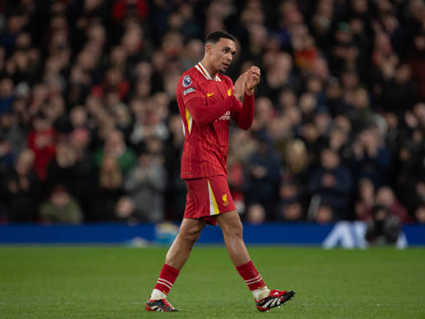 Keputusan Trent Alexander-Arnold Buat Jamie Carragher Bingung