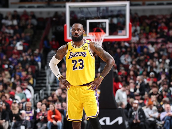 LeBron James akui buat kesalahan bodoh di laga versus Chicago Bulls.