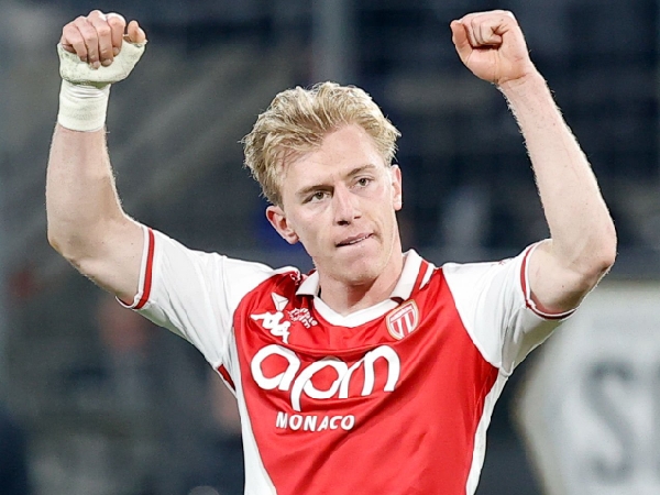 Mika Biereth tidak diberi kesempatan di Arsenal