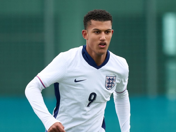 Arsenal membidik striker muda Blackburn, Harvey Higgins