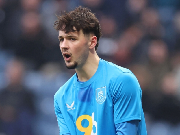 Kiper Burnley, James Trafford, merupakan target Newcastle