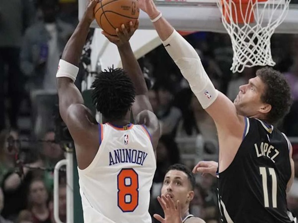 Knicks Sukses Sapu Bersih Bucks di Fiserv Forum