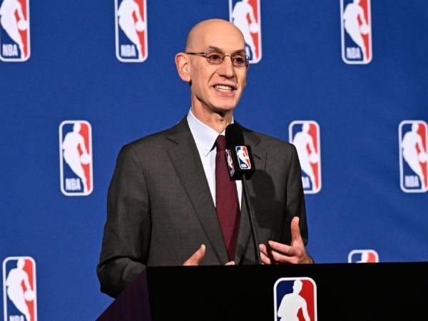 Adam Silver ungkap pendekatan NBA yang berhati-hati namun aktif terhadap masa depannya, menyeimbangkan ekspansi, pergeseran media, dan masalah integritas. (Foto: AP)