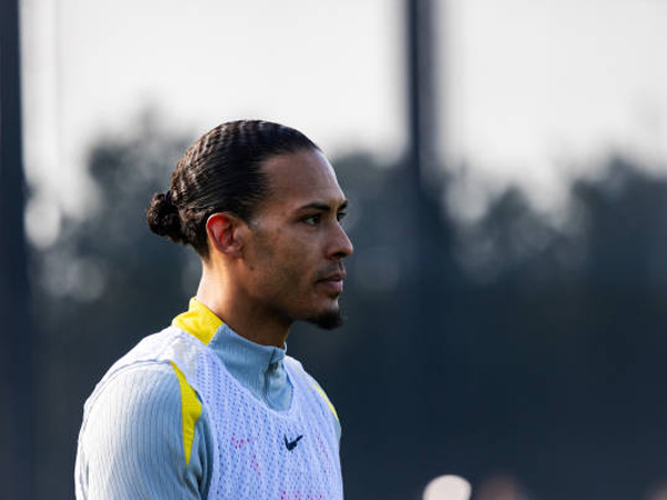 Liverpool Diminta Prioritaskan Kontrak Baru Virgil van Dijk