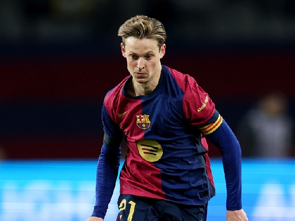 Gelandang Barcelona, Frenkie De Jong, diperebutkan Liverpool dan Chelsea