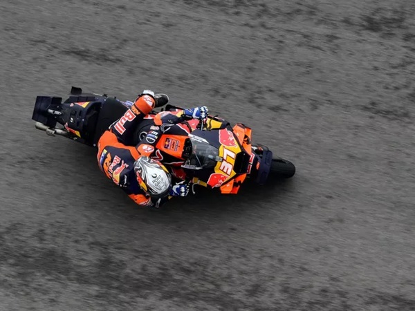 Pedro Acosta Luncurkan Helm yang Terinspirasi Tim dari NFL