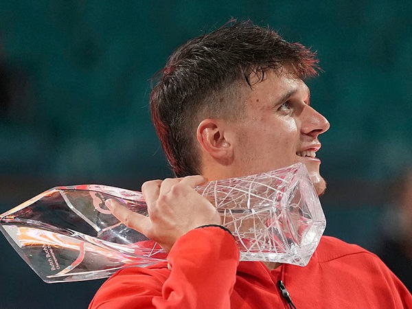 Bagi Jakub Mensik, Hadapi Novak Djokovic Buat Kemenangan Di Miami Terasa Istimewa