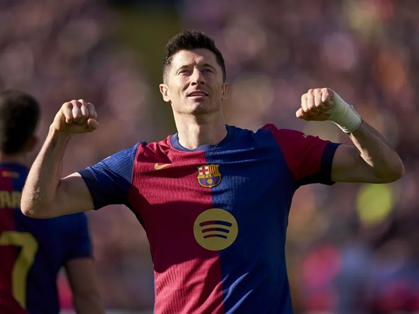 Hansi Flick Puji Kontribusi Lewandowski Saat Hajar Girona