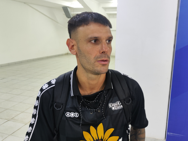 Gelandang Persib, Tyronne del Pino