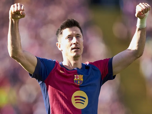 Robert Lewandowski Jawab Kritik Usai Barcelona Hajar Girona