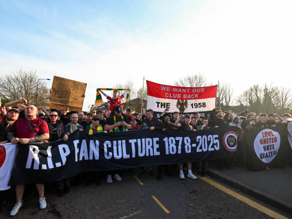 Fans Manchester United Rencanakan Protes Besar Jelang Derby Kontra City