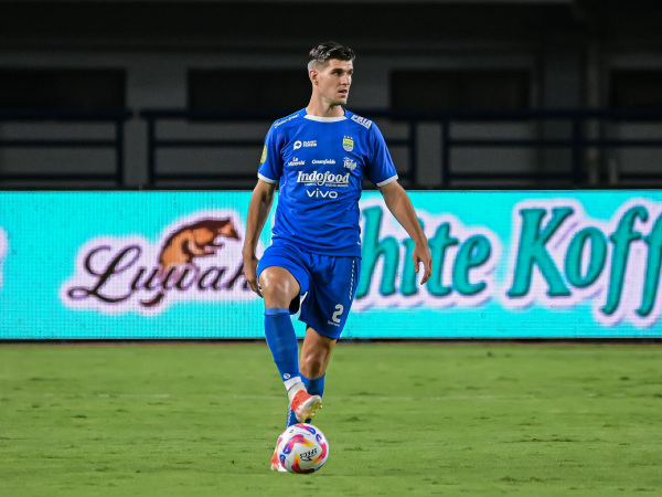 Bek Persib, Nick Kuipers