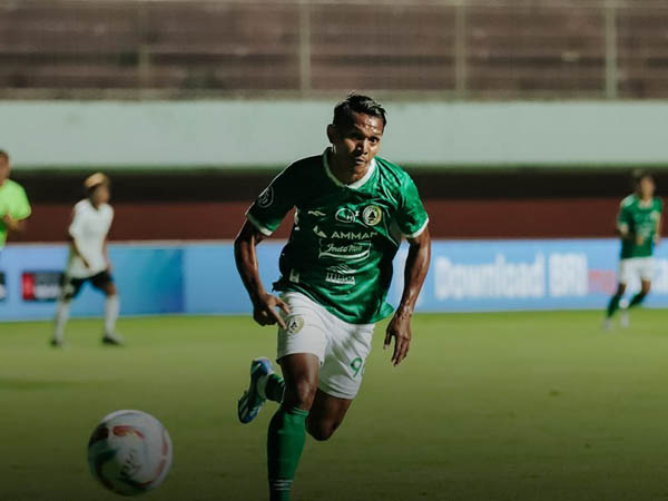 Pemain bertahan PSS Sleman, Abduh Lestaluhu