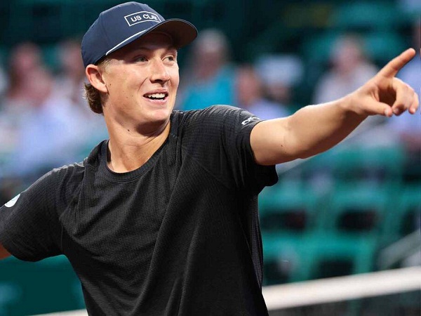 Ethan Quinn Segel Kemenangan Yang Akan Diingat Di Houston