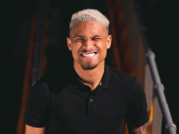 Joao Gomes memastikan masa depannya di Wolves
