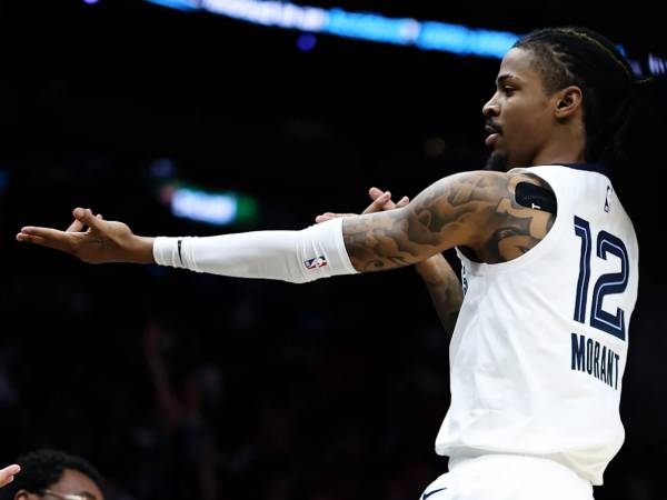 NBA telah memperingatkan Ja Morant bahwa gestur tersebut dapat dianggap negatif, terutama mengingat sejarahnya. (Foto: AP)