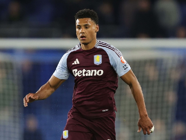 Unai Emery ingin mengatur menit bermain Ollie Watkins