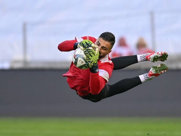 Kiper Valencia Menang Taruhan Lawan Vinicius Jr