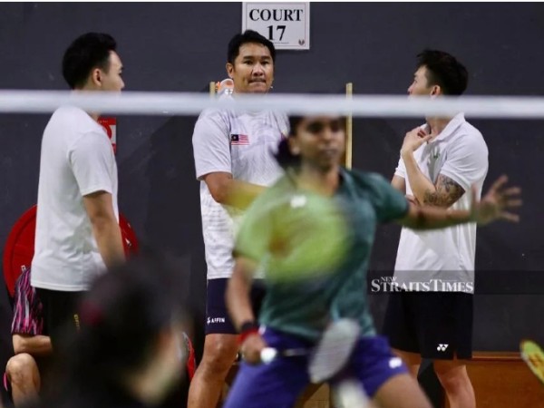 Rosman Razak Berharap Hengkangnya Pearly/Thinaah Hanya Sebatas Rumor