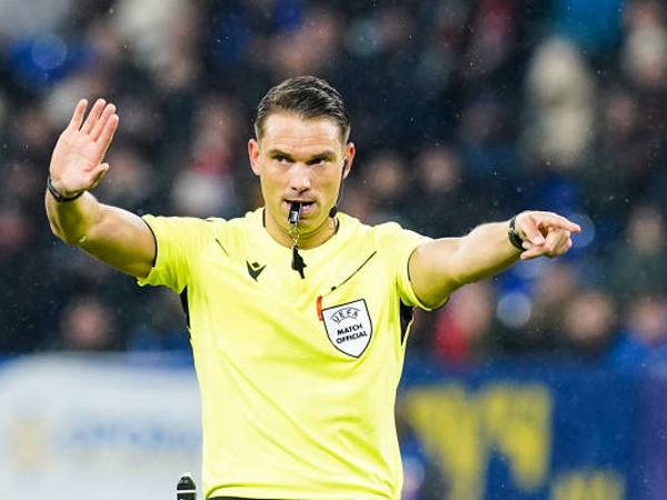 Sandro Scharer Pimpin Laga Bayern Munich vs Inter Milan di Liga Champions