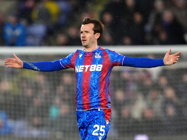 Bek kiri Crystal Palace, Ben Chilwell, diejek oleh suporter Millwall FC
