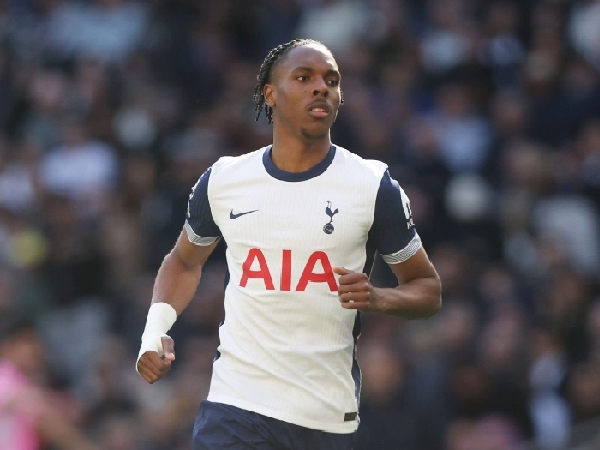 Chelsea membidik Mathys Tel, striker muda Bayern Munich yang dipinjamkan ke Tottenham