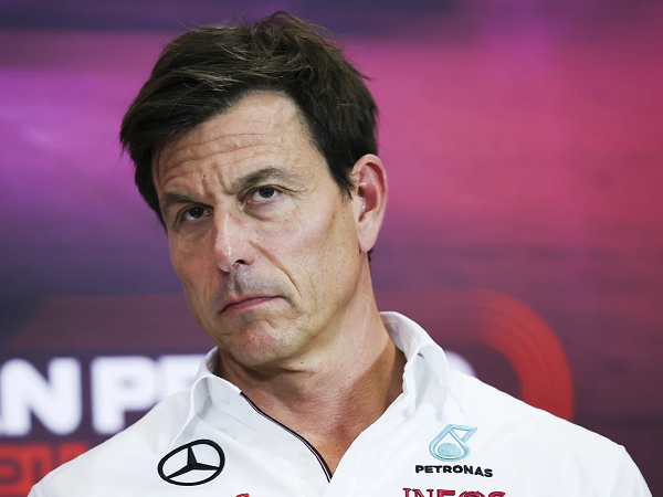 Toto Wolff yakin bisa terus jalin kerjasama dengan George Russell.