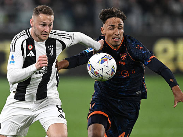 Meski Tetap Kalah, Formasi Tiga Bek Lecce Ternyata Berhasil Redam Juventus