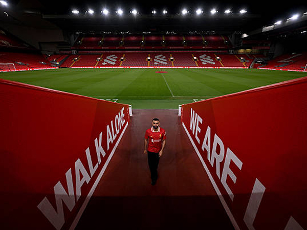 Perpanjang Kontrak, Yuk Intip Statistik Emas Mohamed Salah di Liverpool