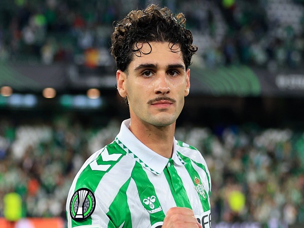 Gelandang incaran Tottenham